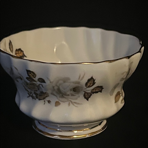 VTG QEEN ANN DES-CONTINUE PATTER HIGHLY COLLECTIBLE PRICED JUST RIGH. Like New - Picture 10 of 16